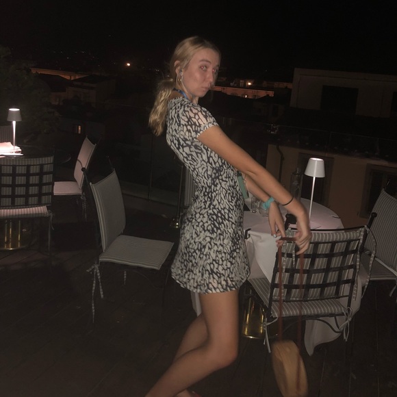 Meet your Posher, Clare - Picture 2 of 4